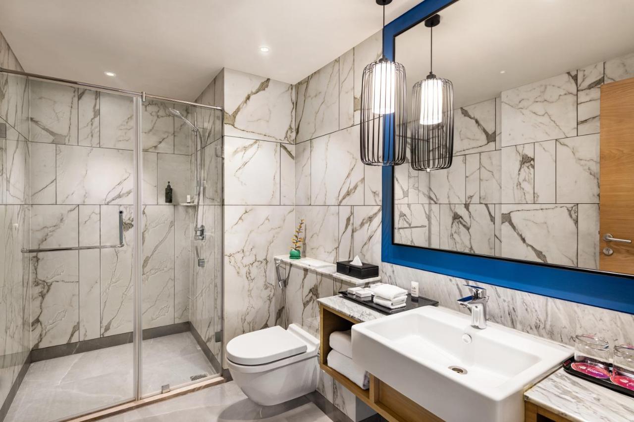 Ramada Encore By Wyndham Siliguri Sevoke Road Zewnętrze zdjęcie