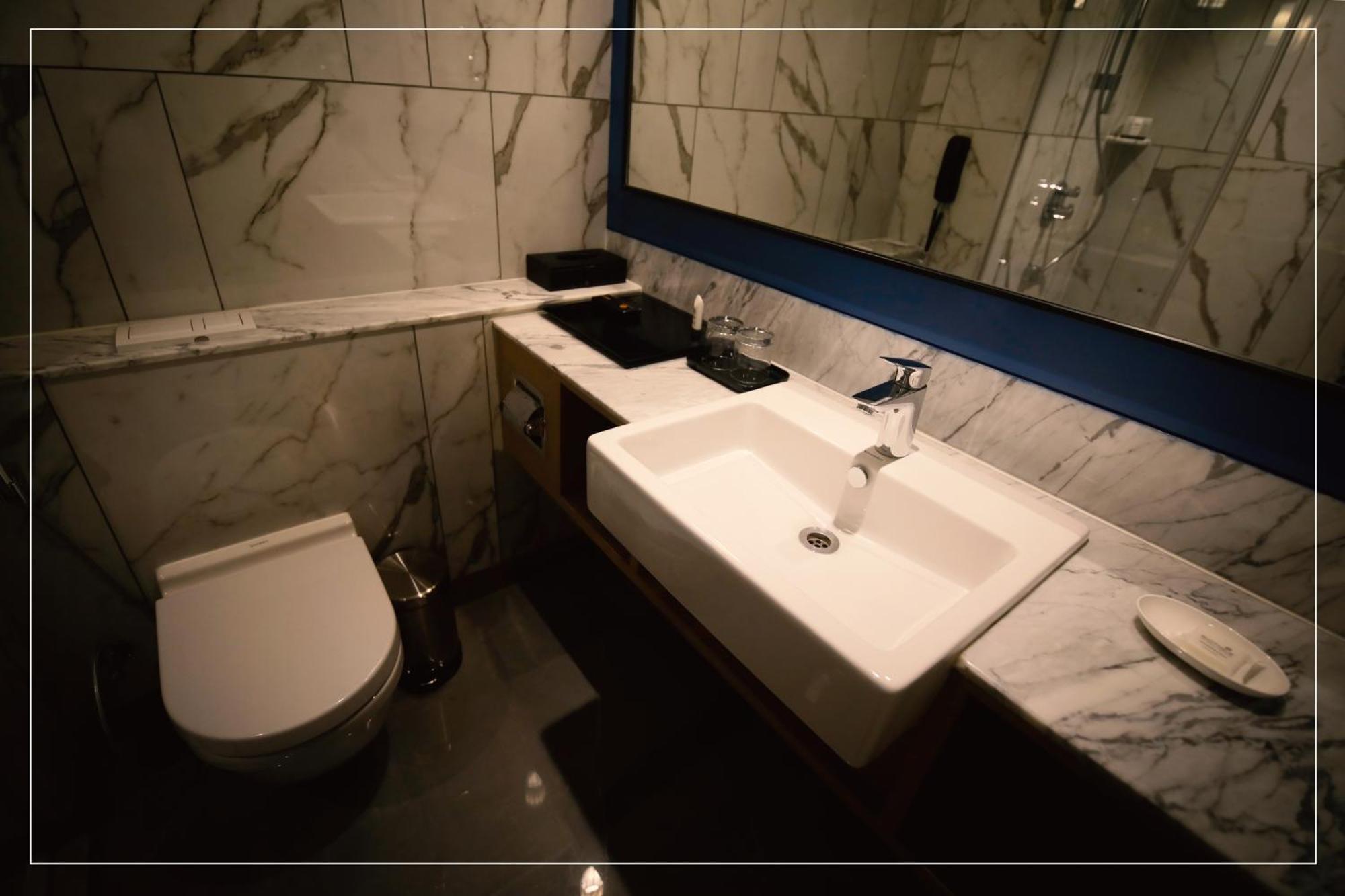 Ramada Encore By Wyndham Siliguri Sevoke Road Zewnętrze zdjęcie