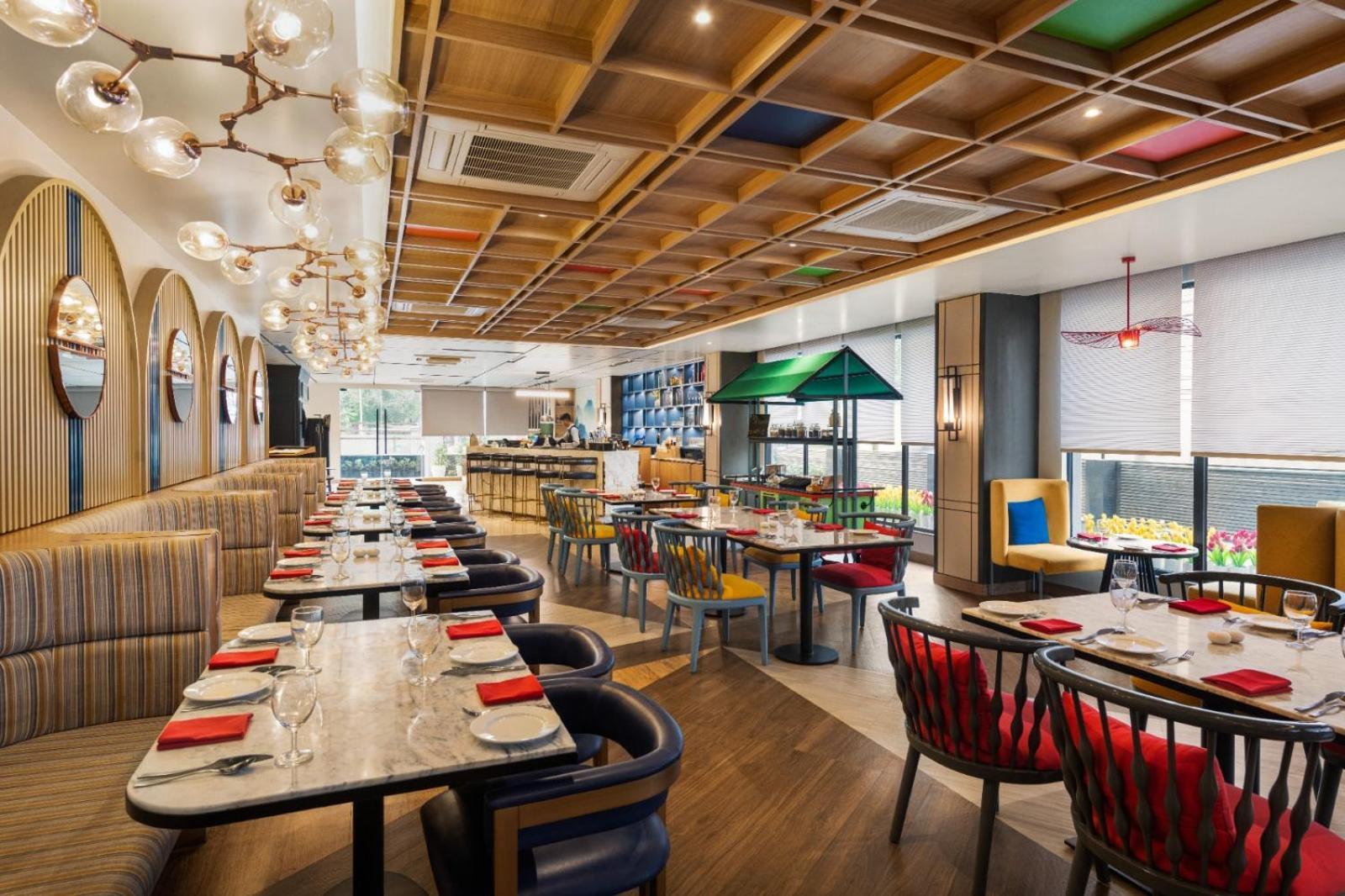 Ramada Encore By Wyndham Siliguri Sevoke Road Zewnętrze zdjęcie